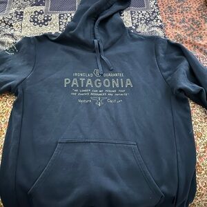 Patagonia Women’s XL Blue Sweatshirt